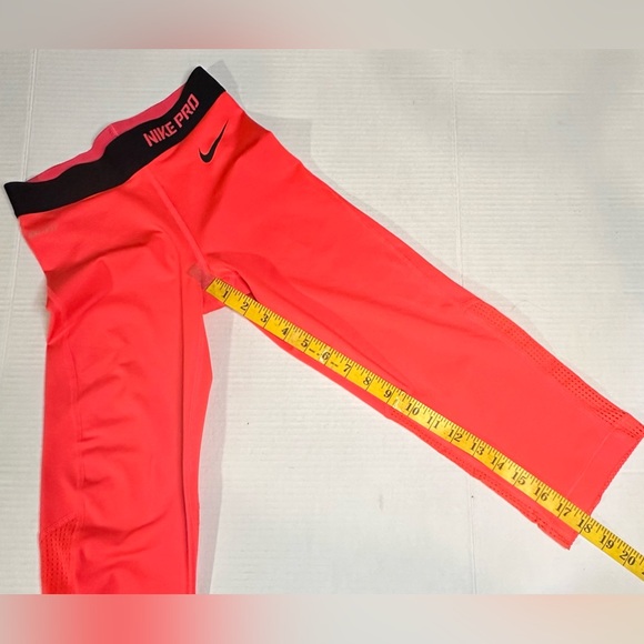NIKE Women's Dri- Fit Yoga/Gym Workout Capris Leggings Pink Size XS‎ Pre-owned - Picture 4 of 8